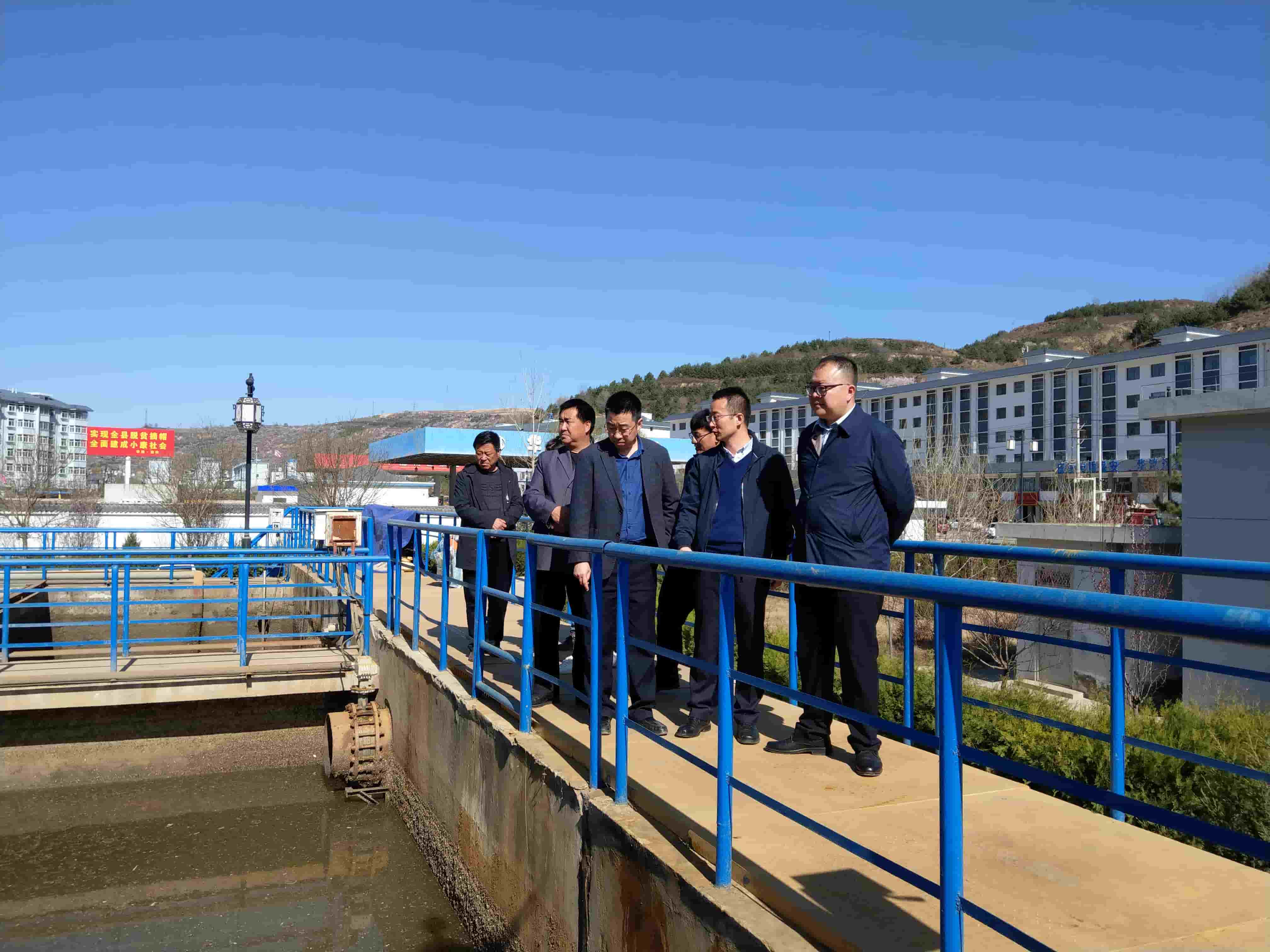 1720597504728 2019年4月12日,東華科技環(huán)保專(zhuān)家組赴華池縣污水處理廠調(diào)研